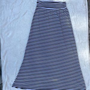 Back and White Horizontal striped fold over waist maxi skirt size S